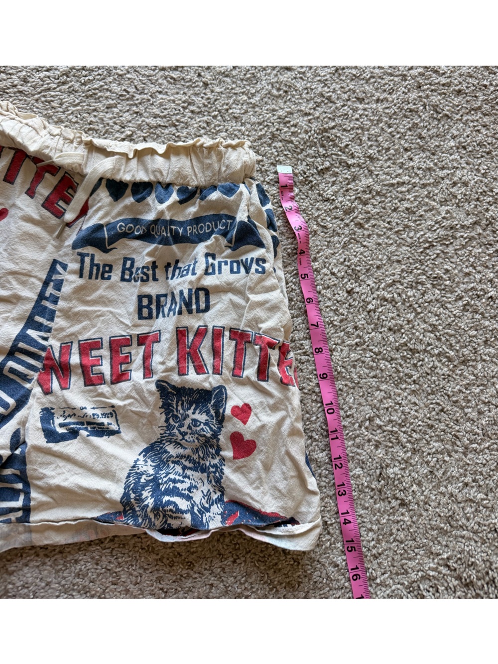 Sweet Kitten Graphic womens Shorts - Cream with Red & Blue Print - Picture 10 of 10